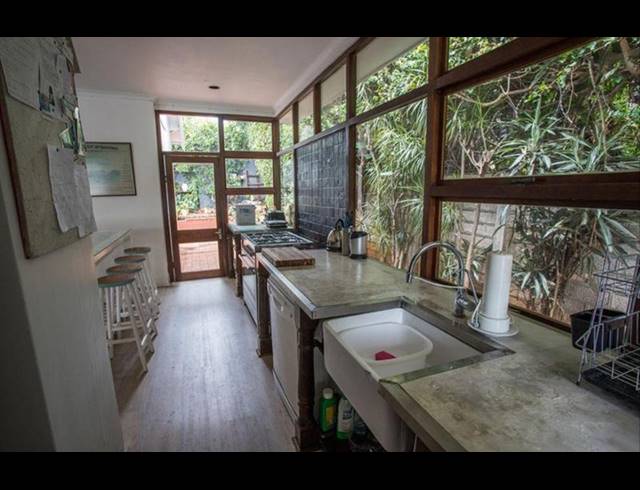 5 BEDROOM HOUSE FOR SALE IN GLENWOOD